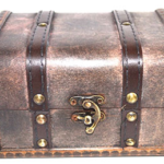 4 1/2 in. x 6 1/4 in. x 3 3/4 in. antique wood box