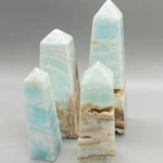1 kg 3-5 in. (4-4/pk) Caribbean Calcite obelisk