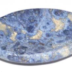 Dumoritierite worry stone